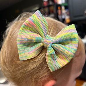 Tye Dye Knot Knit Clip Bow 🩷🩷